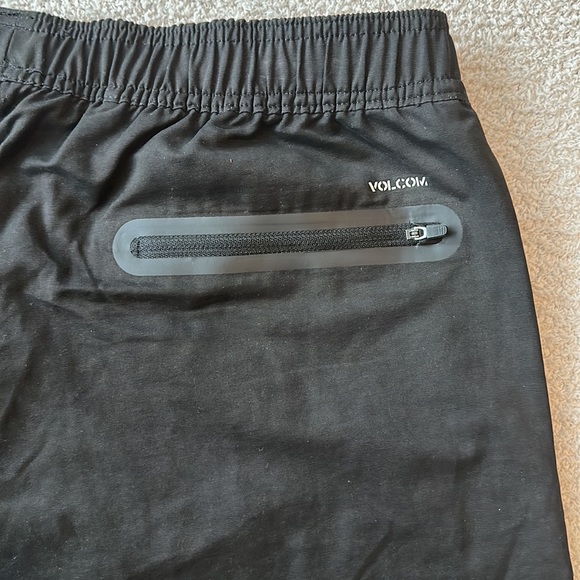 Volcom Streamlined Shell Cargo Pants - Picture 2 of 6